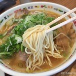 高島ラーメン - 2015.4.16(木)11時半 既に駐車場5台がいっぱい