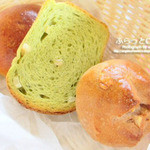 Furattokafe - よもぎとカシューナッツの食パン、ライ麦パン、定番の豆パン
