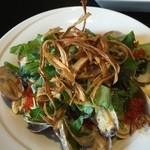 オステリア　チ　ヴェディアーモ - あさりととびこのパスタ