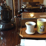 華泰茶荘 渋谷店 - お茶のマグカップ。3杯取れる。