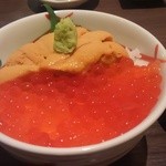 函館うに むらかみ 日本生命札幌ビル店 - きれいな色のイクラ