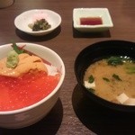 函館うに むらかみ 日本生命札幌ビル店 - うにいくら丼　ハーフ