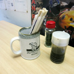 焼きそば関矢 - テーブルの様子