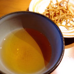 桃乃香 - 風味豊かなそば茶とかりんとう