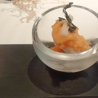 リストランテ・ホンダ - デザート　緑の草みたいのはセロリを乾燥させ冷凍したもの　下はメロンのアイス