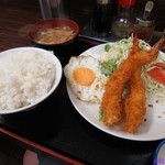 中華処タカノ - エビフライ定食