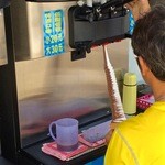 CoCo都可　 - こんな細長いソフトクリームが（笑）