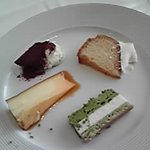 レストラン ファロ 資生堂  - カスタードプディング、ティラミス、サバラン、バジル　ミント　ヨーグルトのケーキ