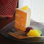 Chatoka - 本日のケーキ パイナップルのシフォンケーキ