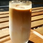 カザーナ・コーヒー - アイスカフェラテ(L)