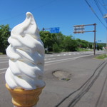 マルシェ山花 - ソフトクリーム（300円）