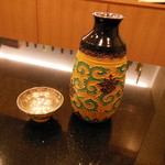 東條 - 日本酒は芳水，器は永楽