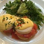 Sarabeth's - サーモンエッグベネディクト