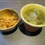 サービスの揚げうどんです