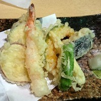 大漁市場 なるみ乃 薬院店 - 天ぷらは、７品くらいありました