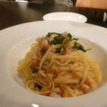 オステリア ブッコ - 明石昼網・穴子の燻製とフレッシュトマトの生パスタ