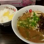 まんき屋ラーメン - らーめんとんこつ醤油味６００円とライス小１５０円　計７５０円≪2015年7月≫