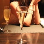 KAZAN - まずは、「Champagne Laurent-Perrier」で乾杯。　(2015/06)