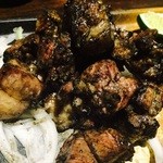 地鶏とお魚 月のなか - もも肉の炭焼