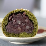 エコモ ベーカリー ヨコハマ モトマチ - ２０１５年７月中旬　抹茶丸、なんと粒あんですよ１８０円