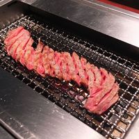 叙々苑 恵比寿ガーデンプレイス店 - すだれを焼く。