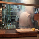 鳥はな   - 一生懸命、汗だくで、焼いてます