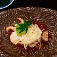 御料理 堀川 - 2015,07竹筒を取ると細うどんが出てきます