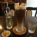 キャットベース - アイスラテ 600円