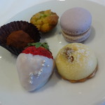 ラ・フェット ひらまつ - ランチ　ミニャルディーズ