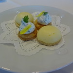 ランチ　アミューズ
          2種類のチーズクリーム