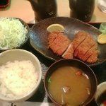 はせ川 - ご飯もキャベツもお代わりしてね。