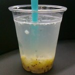 ｆｅｔｒ - タビオカ＆キウイのシロップソーダ