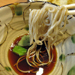 蕎麦 つづら - 三つ葉と柚子が辛汁に合います