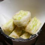 青山きいろ - 寄せ空豆のフリット900円