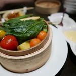 青山きいろ - 蒸したて野菜を白みそチーズとヒマラヤ岩塩で1,500円