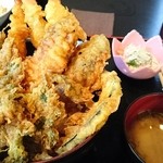 Oshokujidokoro Misawa - 上天丼、甘くて濃いタレが旨し♪