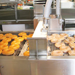 Krispy Kreme Doughnuts - このスペースを確保できる所でしか開店できないそう。