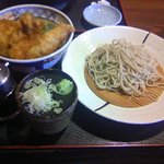 海老虎 - 鳥天丼とミニ蕎麦セット（860円）