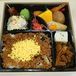 津多屋 - そぼろ弁当❤