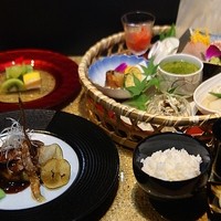『季節の花籠御膳』