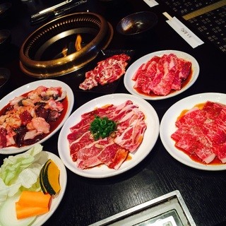 Carefully selected Yakiniku (Grilled meat) course ¥5600