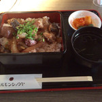 昇家 - 厳選 炭焼ミックスホルモン重(味噌)  