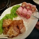 焼肉ホルモン 塩竈 - 鳥、チーズベーコン