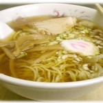 八千代軒 蒲町店 - H27.6 つるりと滑るワンタンメン　730円