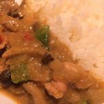 ボンマルシェ食堂 - チキンカレー（辛さ２）
