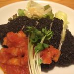 真っ黒ハムカツ