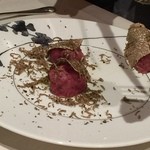 ラ スフォリーナ - 黒トリュフの下には福岡古野さんの赤牛のタルタル　2015-7