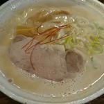 西中島 光龍益 - 豚骨ラーメン大盛り