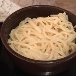 いえやす - 麺ももちもちでなかなか美味しいですよ。