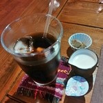 畑とクラフト　こま里カフェ （五穀村レストラン内） - アイスコーヒー 600円（ランチメニューとセットで-200円）